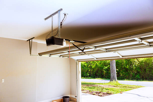 Top rated local Garage Door Panel Replacement specialists in Mason City, IL